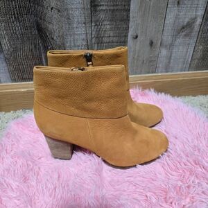 Cole Haan Cassidy Ankle Bootie Boot in Camello Nubuck size 7B